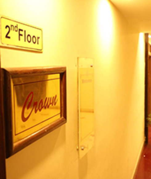 crown-hall-bhimaas-temple-tree-hotel